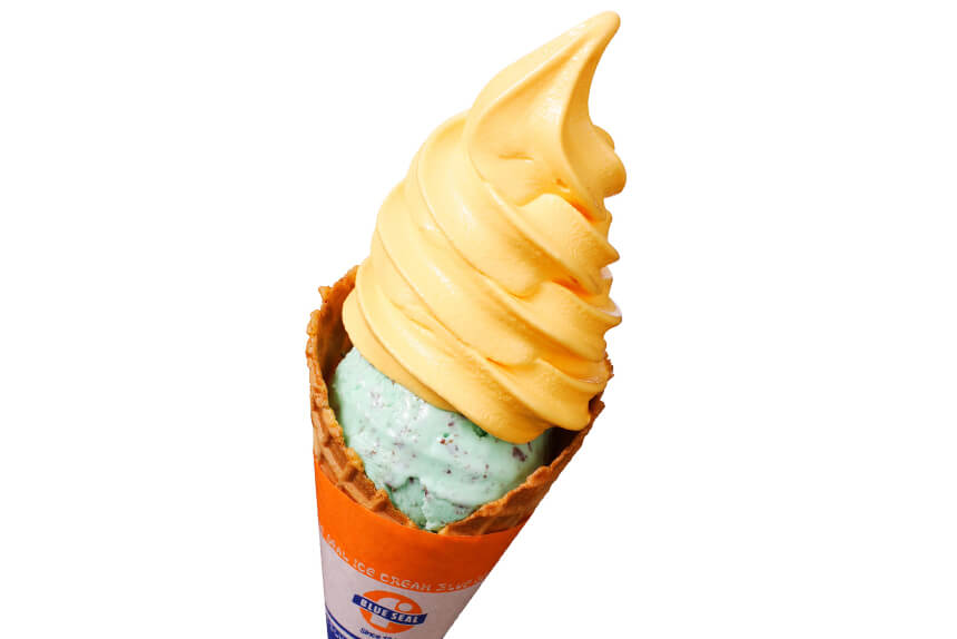 藍色貼紙的冰淇淋