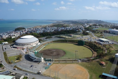 宇流麻市具志川棒球場